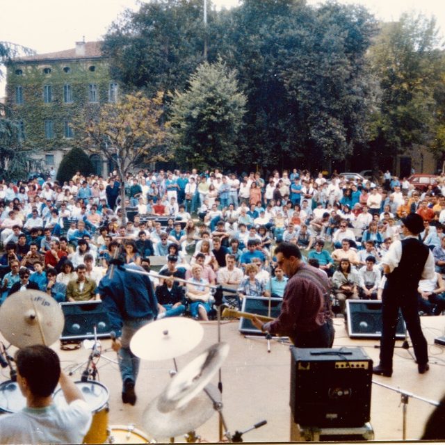 Foto d'epoca del concerto in Piazza Matteotti, 1